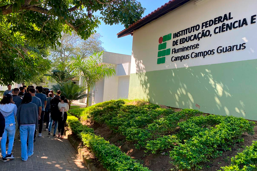 CORPO VISITA DÉCIO IFF 1