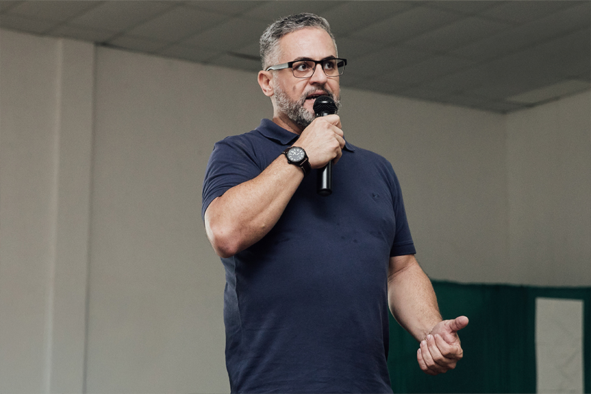 GUSTAVO SAEB