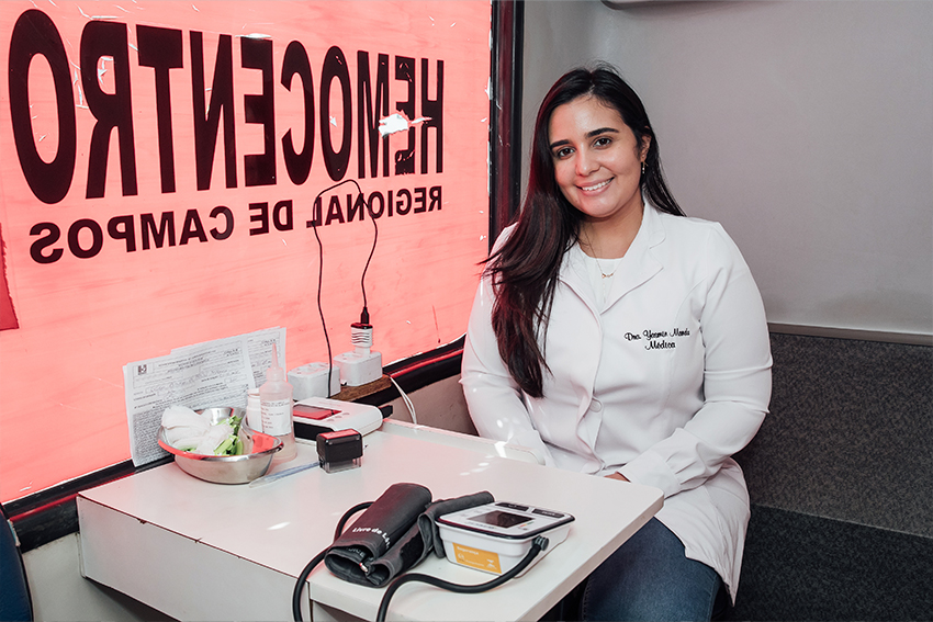 MÉDICA ÔNIBUS HEMOCENTRO