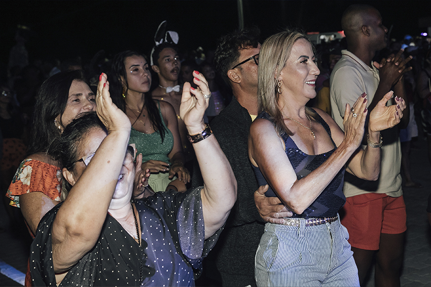 YARA SHOW GIL PAIXÃO.jpg