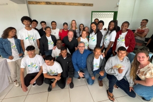 Alunos celebram oportunidade de curso técnico durante quinta aula da EJA