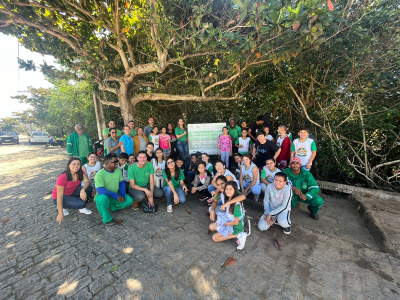 Semana Municipal do Meio Ambiente começa com atividade de conscientização em manguezal