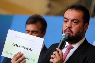 SFI presente na entrega do guia "Desenvolve RJ - a transformação do seu município começa por aqui", no Palácio Guanabara