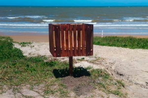 Prefeitura avança na instalação de lixeiras no litoral