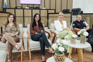 Roda de conversa na Câmara debate a violência contra a mulher