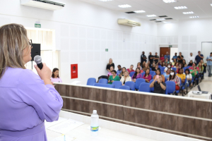 Prefeita Francimara participa do Ciclo de Debates dentro da programação do Agosto Lilás