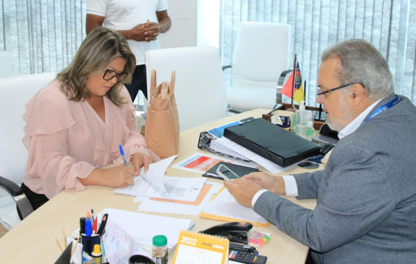 Prefeitura assina convênio com o Estado para retomar as obras da Orla de Santa Clara