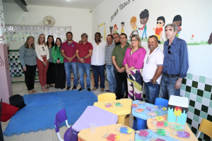 Prefeita entrega reforma e ampliação da escola municipal de Praça João Pessoa