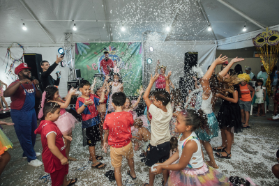 Matinês de Carnaval agitam Manguinhos e Guaxindiba nesta segunda-feira (3)