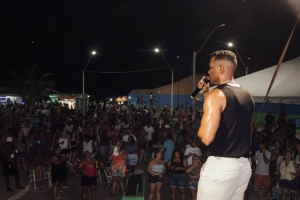 Guaxindiba vibra com show de Jack Fiaes