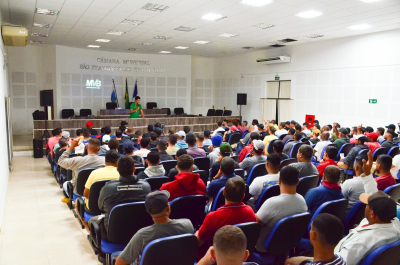 Aula inaugural do Curso de Operador de Máquinas Pesadas na Câmara Municipal