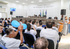 Abril Azul: palestra destaca mês de conscientização do autismo