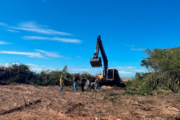 Prefeitura alerta para demarcação irregular em área de preservação ambiental