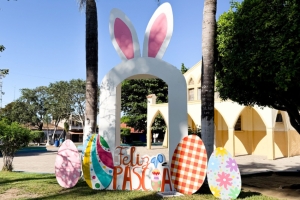 "Páscoa Encantada": pela primeira vez, praça central recebe decoração de Páscoa