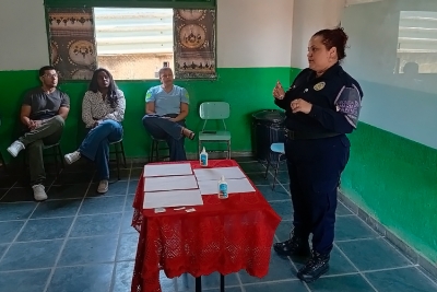 Ronda Maria da Penha aborda a violência doméstica na E.M João Paes Viana