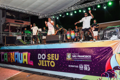 Segunda-feira de Carnaval com muito axé em Santa Clara