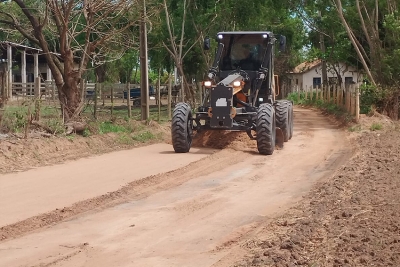 Secretaria de Obras realiza melhorias em vários pontos do município