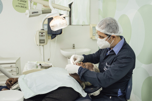 Saúde de SFI oferece tratamento odontológico gratuito de periodontia