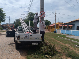 Manguinhos recebe sinalização para garantir segurança no trânsito