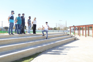 Prefeita visita obras do Mercado Municipal e da Praça Bíblia