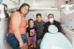 Odontomóvel leva cuidado e transforma sorrisos nas localidades mais distantes