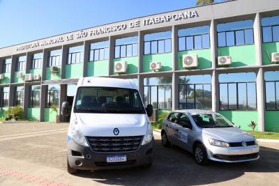 Mais de 50 veículos recuperados pela prefeitura