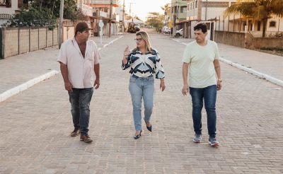 Santa Clara: prefeita visita obras e anuncia pavimentação em 8 ruas