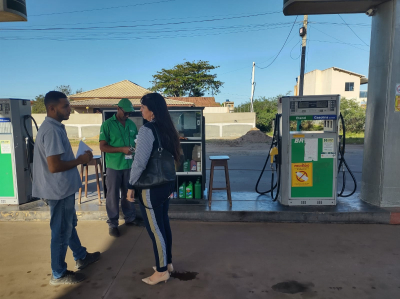 Procon-SFI fiscaliza redução nos preços dos postos de combustíveis