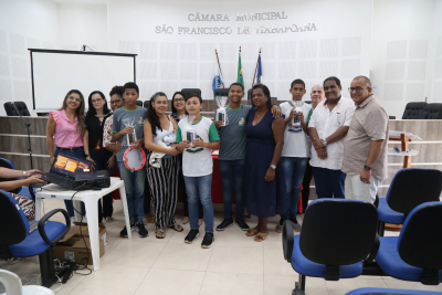 MPT na Escola: alunos e professores premiados na etapa estadual com smartphones e tablets