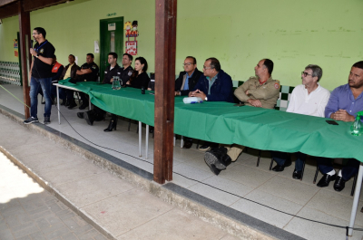 Conselho Comunitário Estadual de Segurança Pública se reúne na Praia de em Guaxindiba