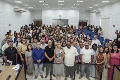 Diretores eleitos nas escolas municipais tomam posse