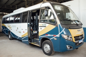 Prefeitura recebe ônibus que reforçará os serviços sociais