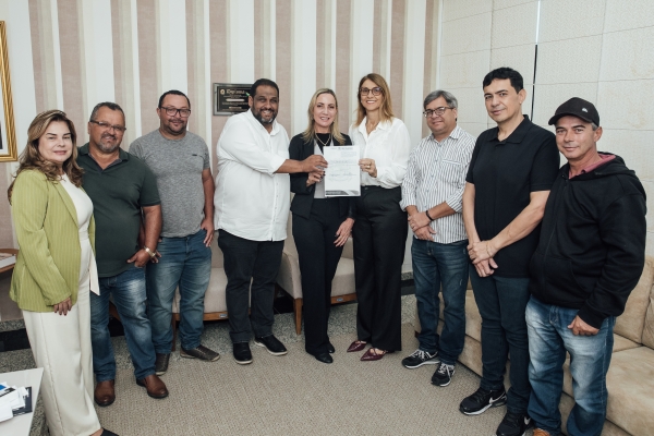 Prefeita empossa secretária de Trabalho e Desenvolvimento Humano